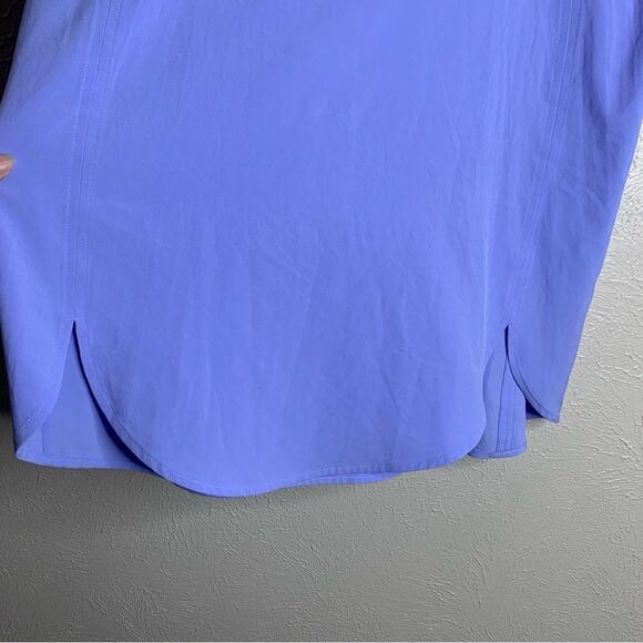 Athleta Zephyr V Neck Tee relaxed lavender - Picture 4 of 11